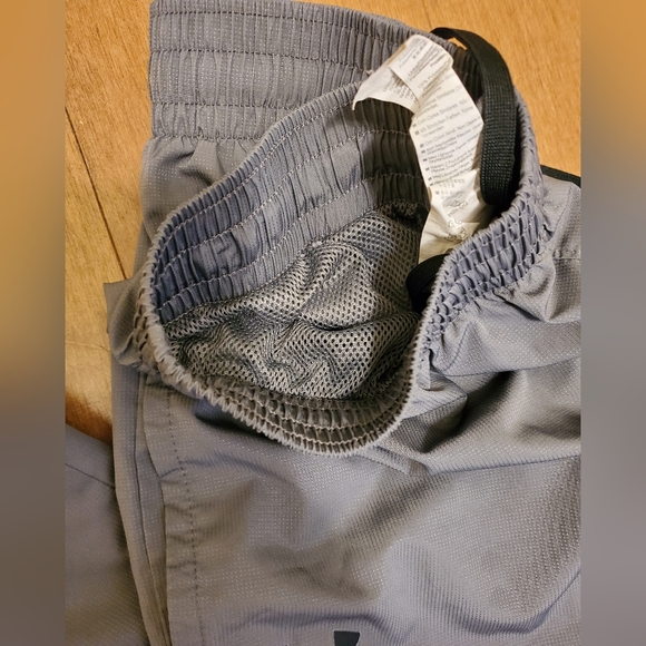 Mens under Armour pants - Picture 2 of 2